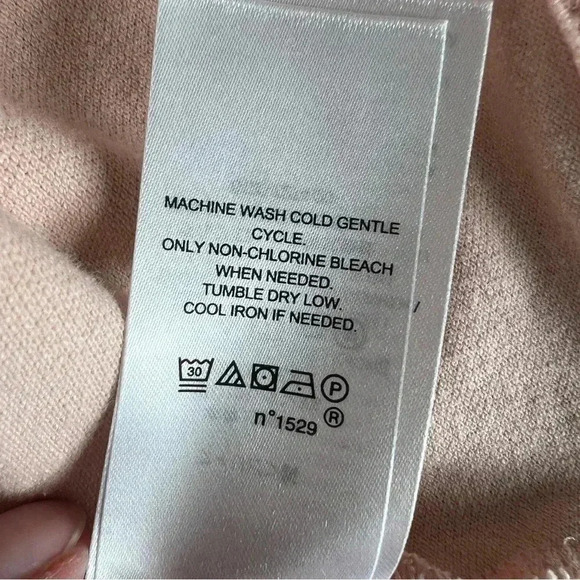 Ralph Lauren Women’s Pale Pink Polo with Gold Signature Buttons Size Medium - Picture 13 of 13